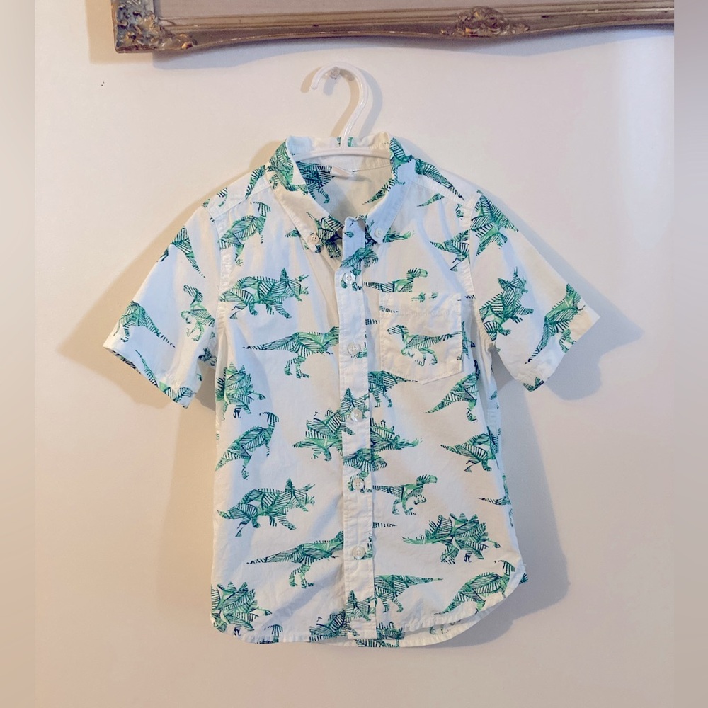 GAP White Short-Sleeve Button-Down Shirt with Green Dinosaur Print
